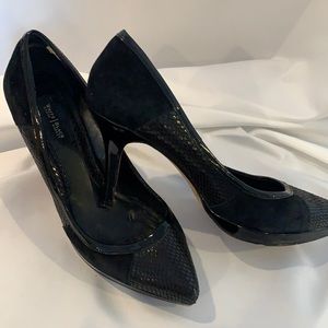 WHMB Black Pumps